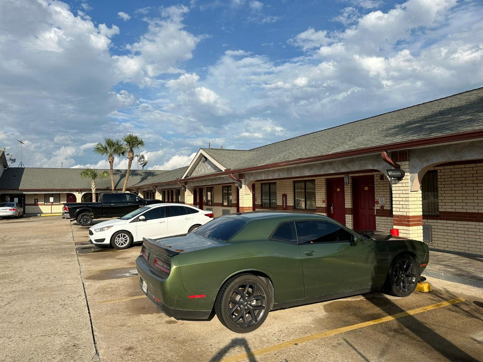 Palace Inn I-45 & Bellfort Houston Exterior photo