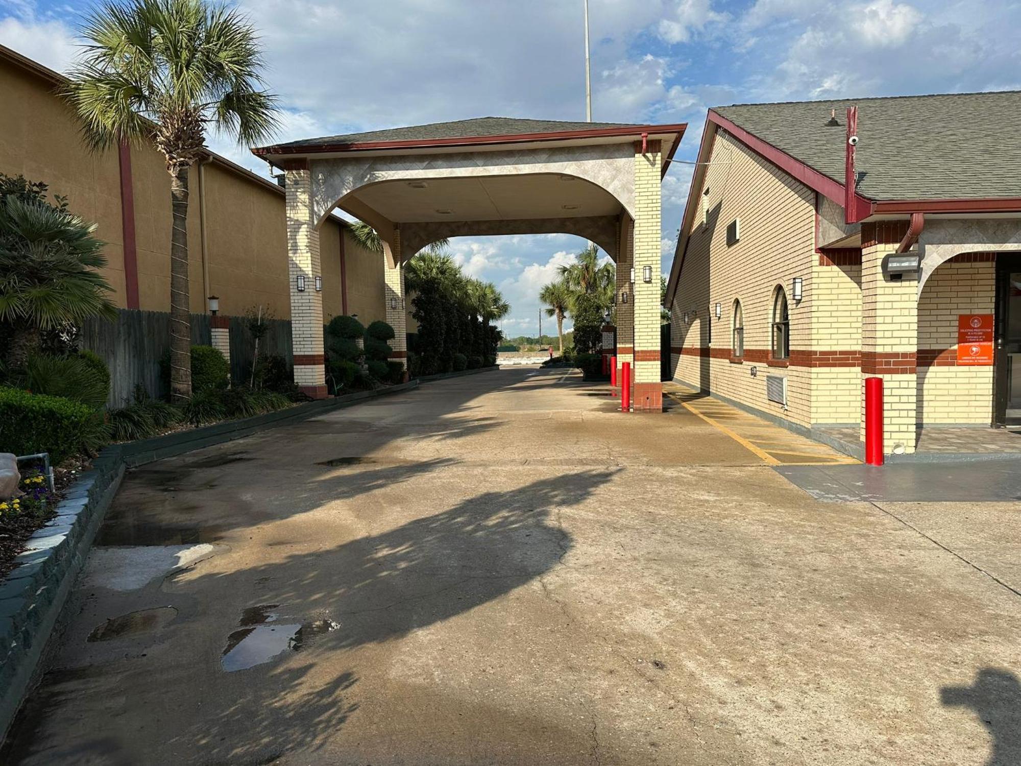 Palace Inn I-45 & Bellfort Houston Exterior photo