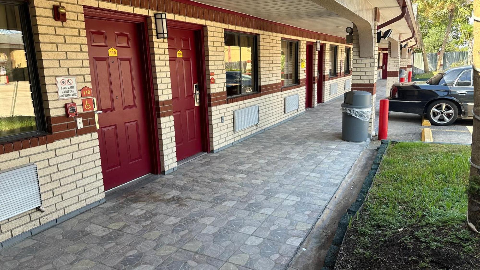 Palace Inn I-45 & Bellfort Houston Exterior photo